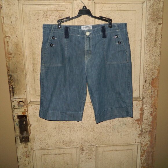 Signature by Levi Strauss Pants - Signature by Levi Strauss Misses Bermuda Jean Shorts Size 16 (K-12)